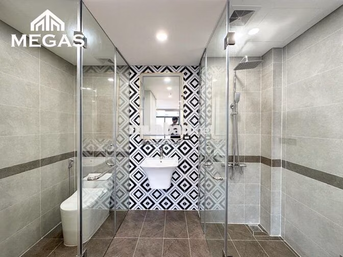 HOT!! 2N2WC Lạc Long Quân, full đồ cao cấp, gần Hồ Tây, ô tô đỗ cửa