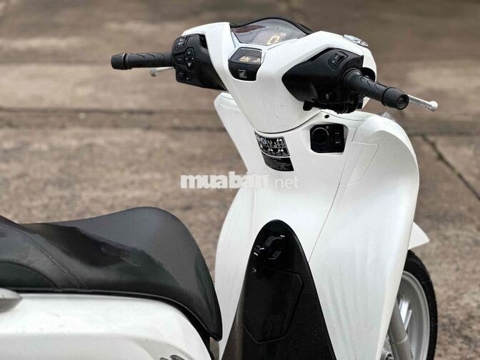 Honda SH 125 CBS 2025 Trắng 4000km