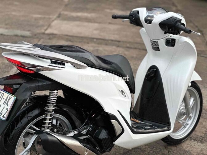 Honda SH 125 CBS 2025 Trắng 4000km