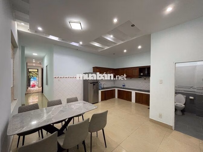 Cho Thuê [hoặc Bán] Q7 Ngang 6m Huỳnh Tấn Phát - Thu Sẵn 30Tr/Tháng
