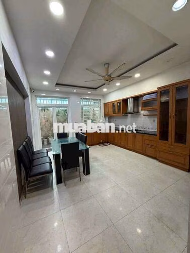 cần cho thuê nhà P .ĐHT khu an sương .DT 4.5 x20 .1 trệt 2 Lầu 4PN 4WS
