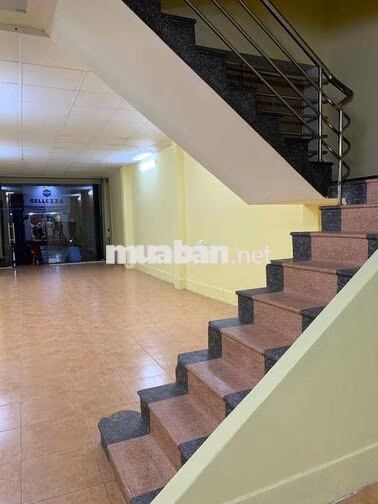 CHO THUÊ NHÀ MẶT TIỀN ÔNG ÍCH KHIÊM - QUẬN 11, 3 TẦNG, 4 X 17M