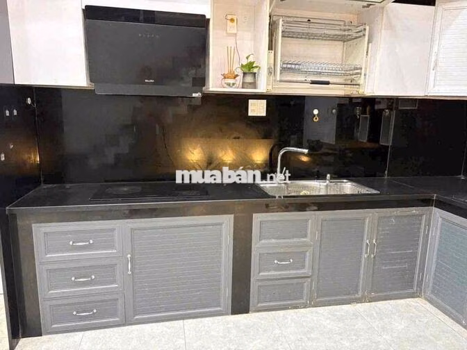 CHO THUÊ NHÀ TRỆT LẦU 3PN SÂN Ô TÔ 7 CHỔ GẦN CHỢ PHÚ MỸ