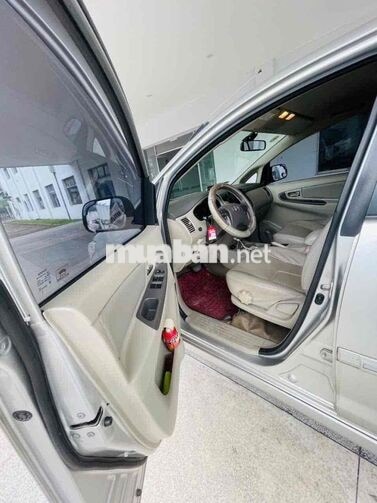 Toyota Innova G 2.0 AT 2014 Bạc 80.000 km