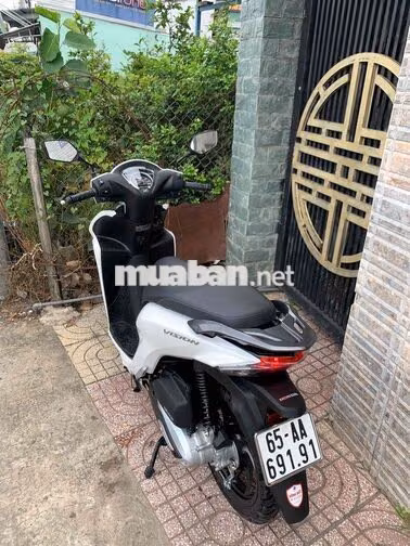 Honda Vision 2026 Trắng đen 200km