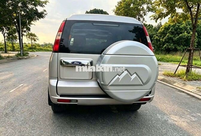 Ford Everest 2013 Tự động 7 chỗ Bạc