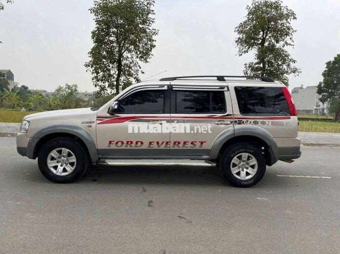 Ford Everest 2007 Vàng cát 7 chỗ chỉ hơn 100tr