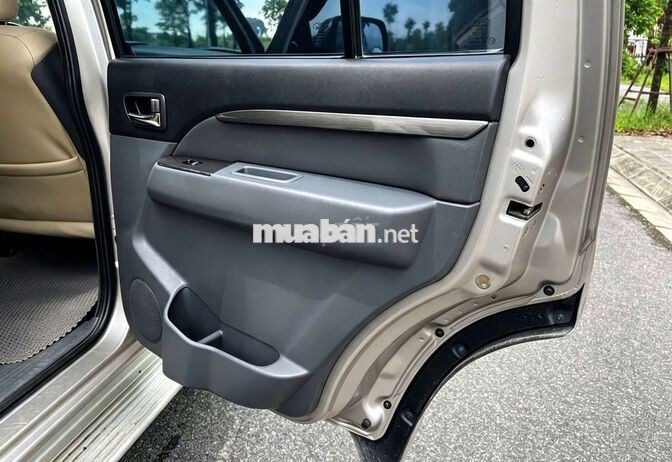 Ford Everest 2013 Tự động 7 chỗ Bạc