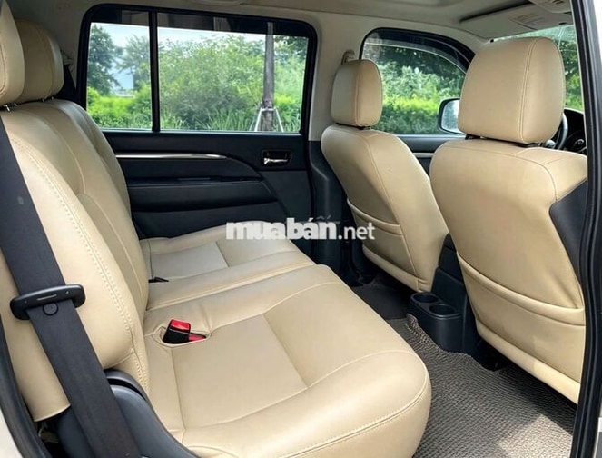 Ford Everest 2013 Tự động 7 chỗ Bạc