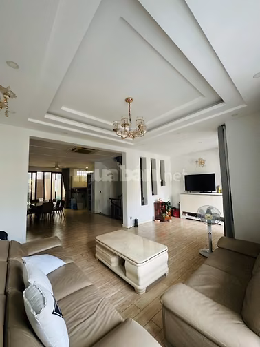 Cho Thuê Biệt Thự Nam Thông Q7, 450m2, 5PN, View Công Viên- 70tr/tháng