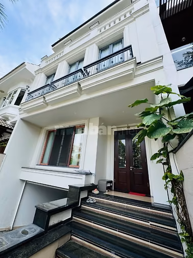 Cho Thuê Biệt Thự Nam Thông Q7, 450m2, 5PN, View Công Viên- 70tr/tháng