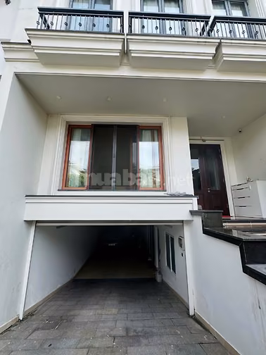 Cho Thuê Biệt Thự Nam Thông Q7, 450m2, 5PN, View Công Viên- 70tr/tháng