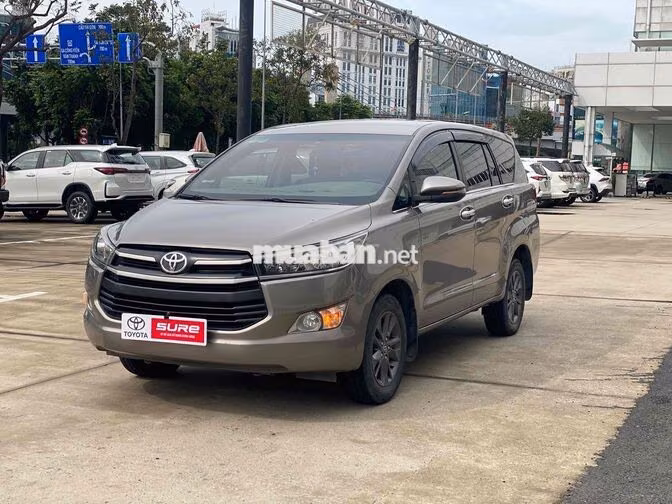 Toyota Innova 2.0G 2018 Đồng ánh kim 110.000km