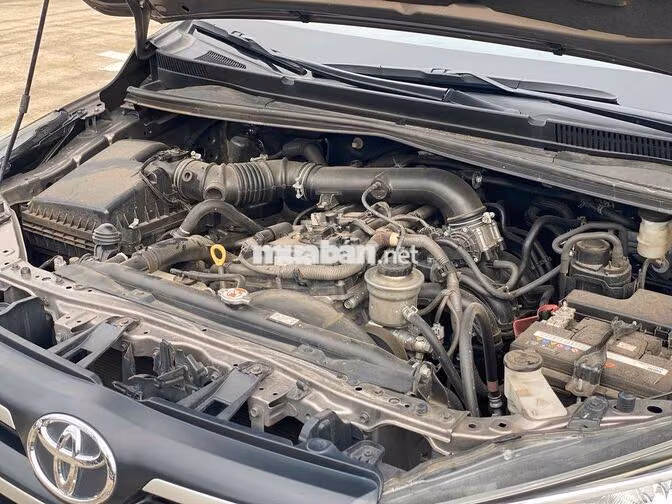 Toyota Innova 2.0G 2018 Đồng ánh kim 110.000km