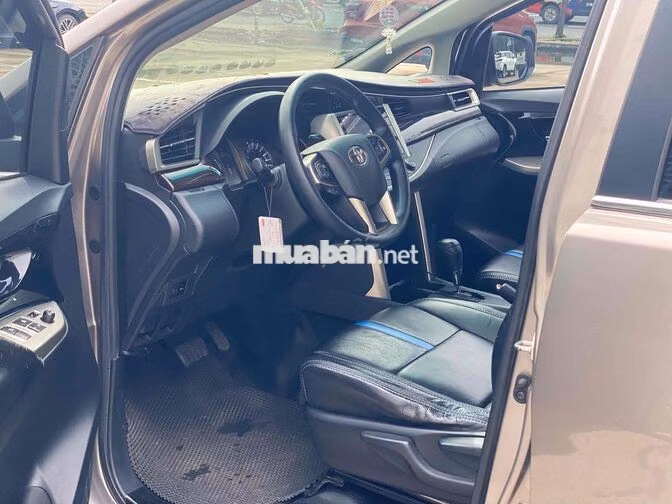 Toyota Innova 2.0G 2018 Đồng ánh kim 110.000km