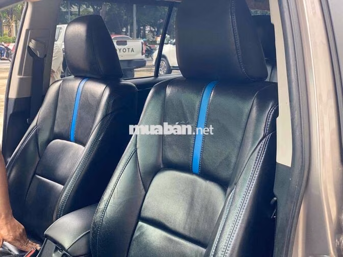 Toyota Innova 2.0G 2018 Đồng ánh kim 110.000km