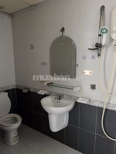 Cho thuê căn hộ Chung cư 36 Nguyễn Huy Lượng, Bình Thạnh, 95m2 3PN 2WC