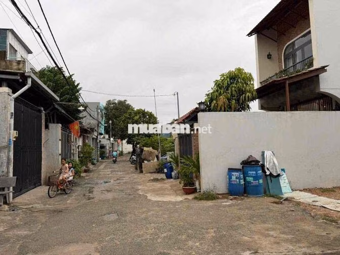 Bán đất Xã Bà Điểm 125m2 gần Chợ Đại Hải sổ hồng riêng
