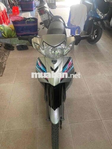 Yamaha Sirius Bạc