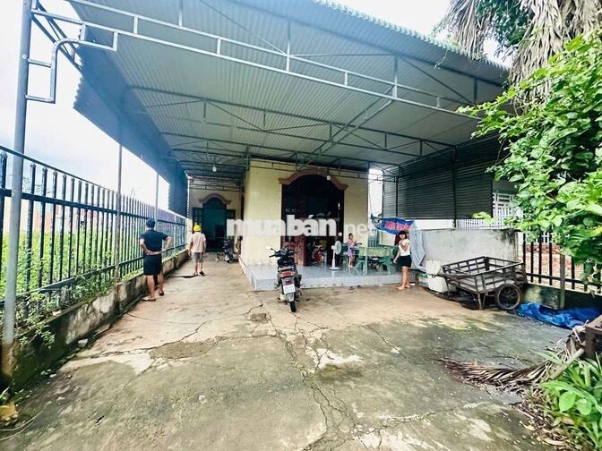 Chính chủ gửi Phí môi giới 50TR Bán đất tặng nhà Trung Tâm Sông Ray