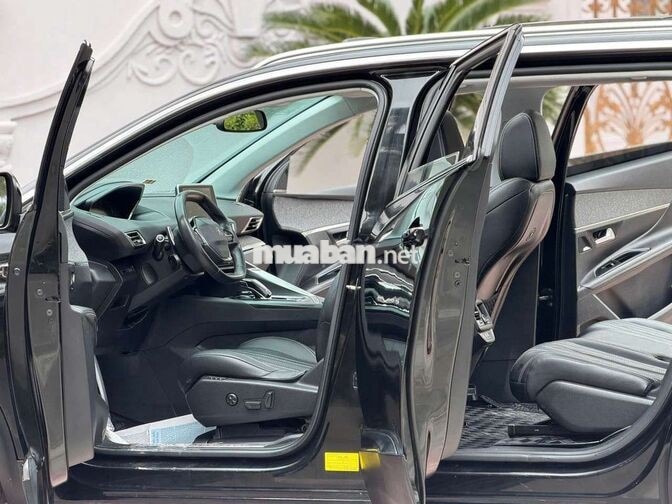 Peugeot 5008 2018 SUV Đen 92.000 km
