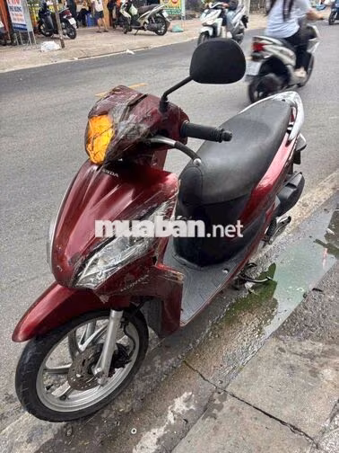 Honda Vision 2025 Cao Cấp màu Đỏ