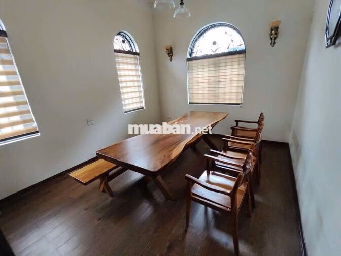 Cho Thuê BT Vip Cạnh KĐT VinSmart City 428m2, 4 Tầng, Nội Thất Cao Cấp