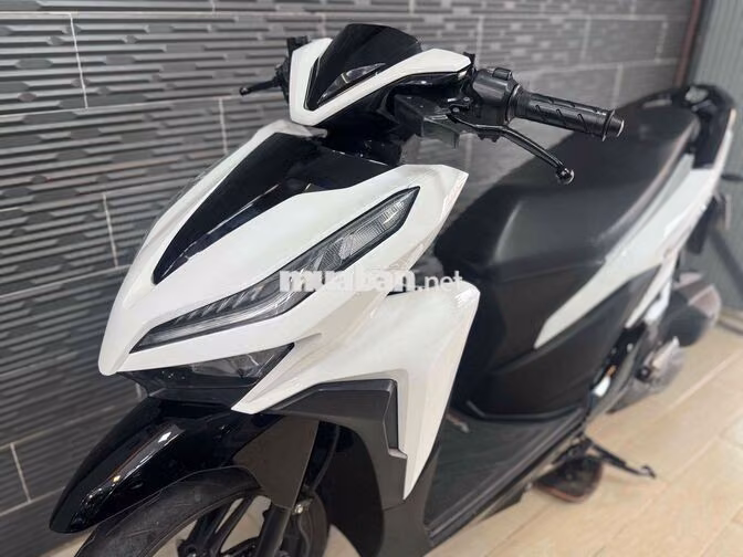 Honda Vario 150 2022 Trắng đen 18.000 km