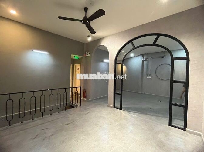 MẶT TIỀN SIÊU ĐẸP SƯ VẠN HẠNH QUẬN 10