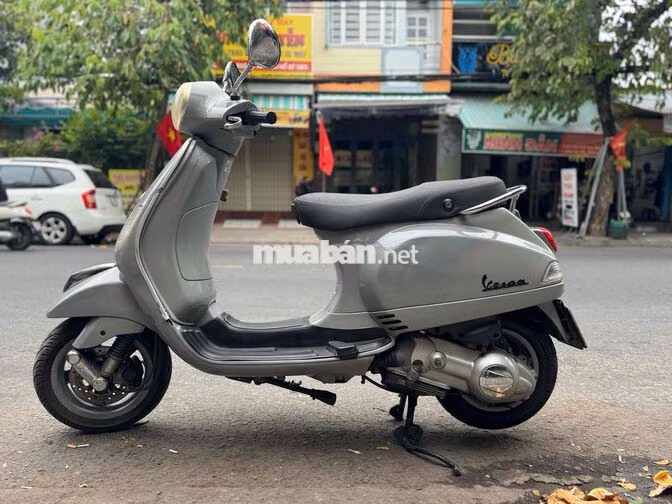 Piaggio Vespa Xám Nhập khẩu