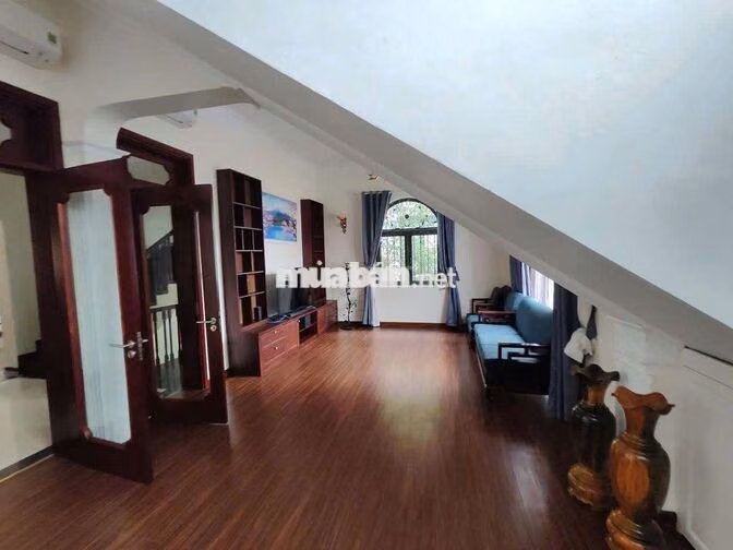 Cho Thuê BT Vip Cạnh KĐT VinSmart City 428m2, 4 Tầng, Nội Thất Cao Cấp