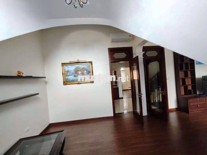 Cho Thuê BT Vip Cạnh KĐT VinSmart City 428m2, 4 Tầng, Nội Thất Cao Cấp