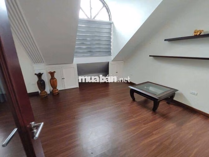 Cho Thuê BT Vip Cạnh KĐT VinSmart City 428m2, 4 Tầng, Nội Thất Cao Cấp