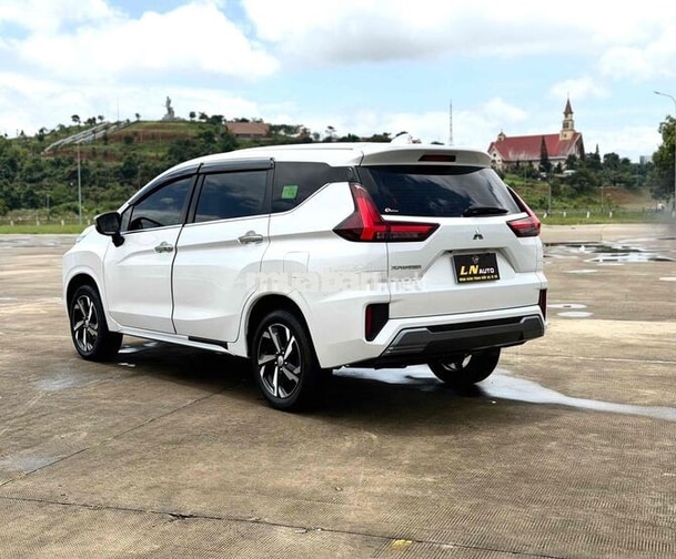 Mitsubishi Xpander premium 7 chỗ Trắng