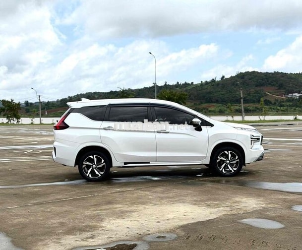 Mitsubishi Xpander premium 7 chỗ Trắng