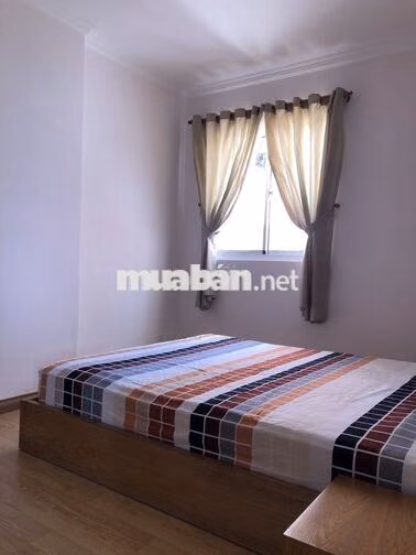 GIÁ TỐT CENTRAL GARDEN - QUẬN 1, TẦNG CAO – 82M2 (2PN 2WC) ,13.5 TR/TH