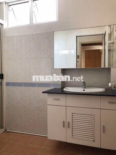 GIÁ TỐT CENTRAL GARDEN - QUẬN 1, TẦNG CAO – 82M2 (2PN 2WC) ,13.5 TR/TH