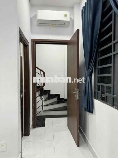 BÁN NHÀ QUẬN 1 – ĐƯỜNG TRẦN QUANG KHẢI CÁCH CẦU HOÀNG HOA THÁM CHỈ 30M