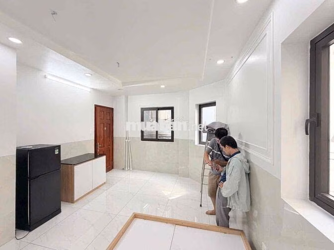 Giá rẻ!! Cho Thuê Studio 20m2 Thang Máy Ngay MT Trường Sa Quận 3