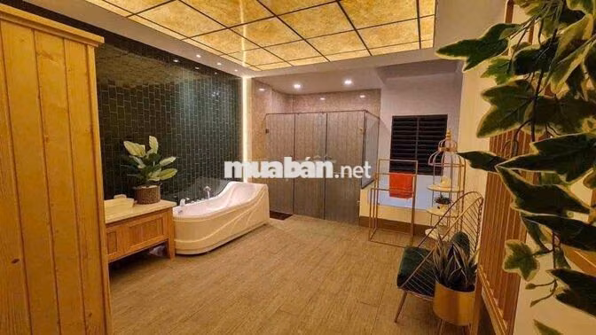 CHO THUÊ NHÀ MẶT TIỀN CÓ THANG MÁY NGAY CÔNG VIÊN LÀNG HOA