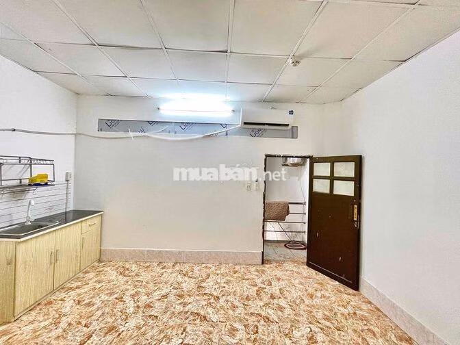 Phòng trọ cho thuê có sẳn máy lạnh gần quận 10