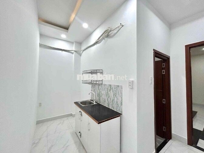 1PN TÁCH BẾP 30M2 GIÂP VÕ VĂN KIỆT - GẦN CẦU PHẠM VĂN CHÍ