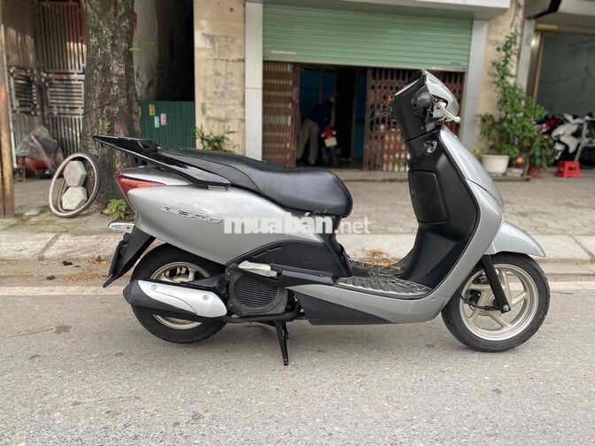 Honda Lead Bạc