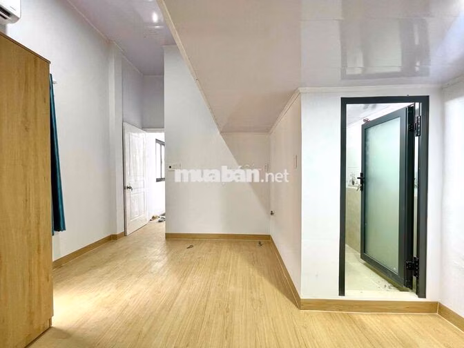 CHO THUÊ PHÒNG GÁC MỚI XÂY CỬA SỔ TRỜI THOÁNG NGAY CMT8 FULL NỘI THẤT