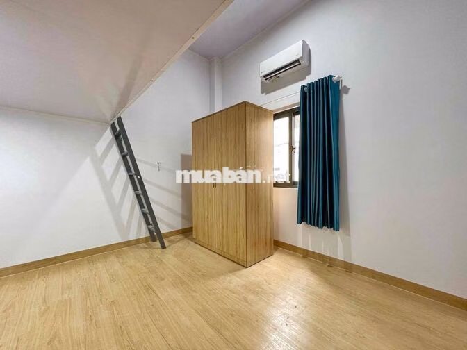 CHO THUÊ PHÒNG GÁC MỚI XÂY CỬA SỔ TRỜI THOÁNG NGAY CMT8 FULL NỘI THẤT