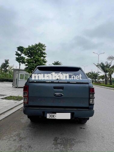Ford Ranger XLS 2.2 2017 Xanh Hà Nội