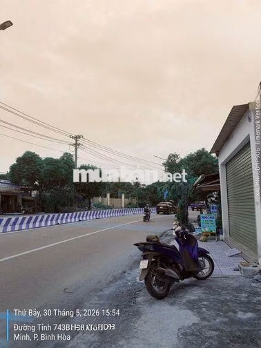 Bán đất mặt tiền ĐT743C, Bình Dương, 90m2, 3.88 tỷ