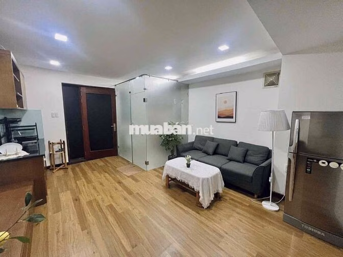 CHDV 1PN TÁCH BẾP FULL NỘI THẤT NGAY HOÀNG SA - TRƯỜNG SA - THANG MÁY