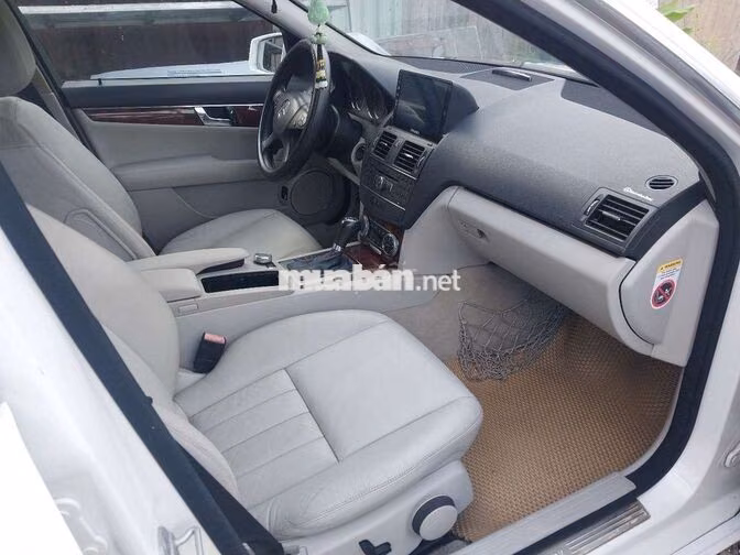 Mercedes-Benz C250 2010 Trắng 1.8L