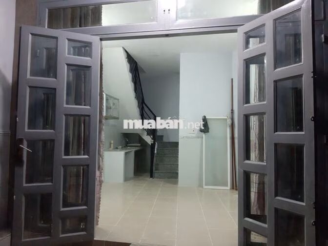 Chính chủ cho thuê nhà nguyên căn mặt tiền P Khánh Hội Q4